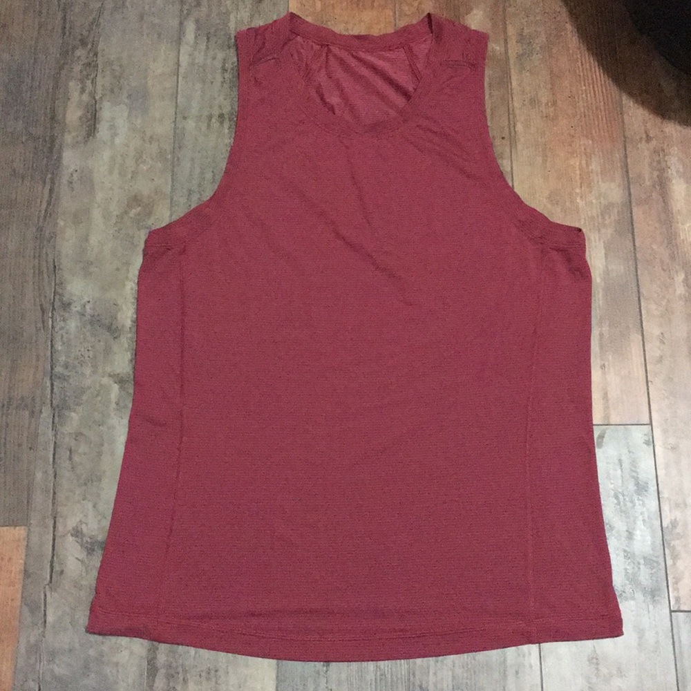 Lululemon Metal Vent tech size M